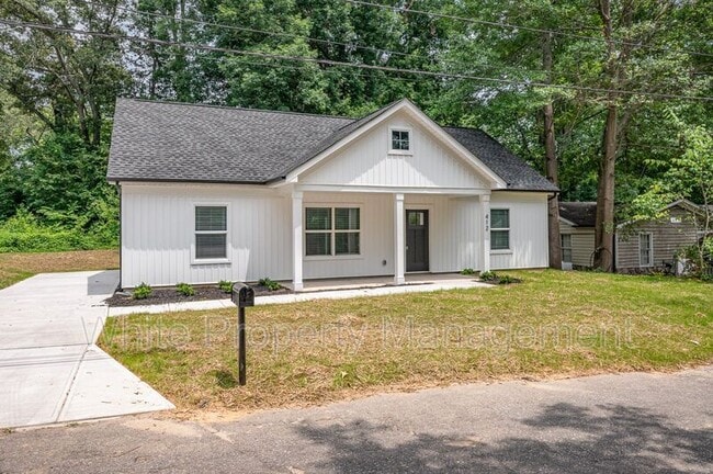 Building Photo - 412 Hampton St