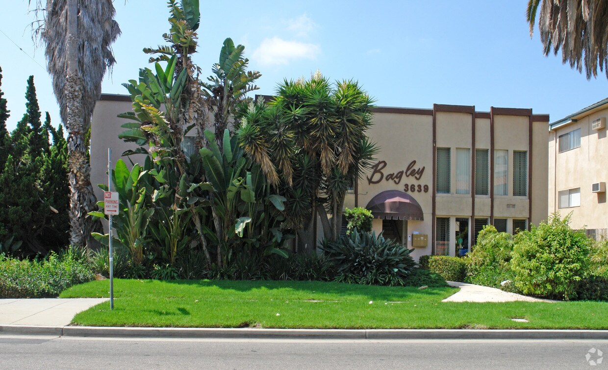 Primary Photo - 3639 Bagley Ave