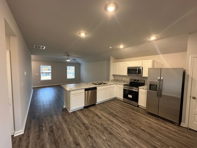 Building Photo - *Pre-leasing* NEW Three Bedroom | Two Bath...