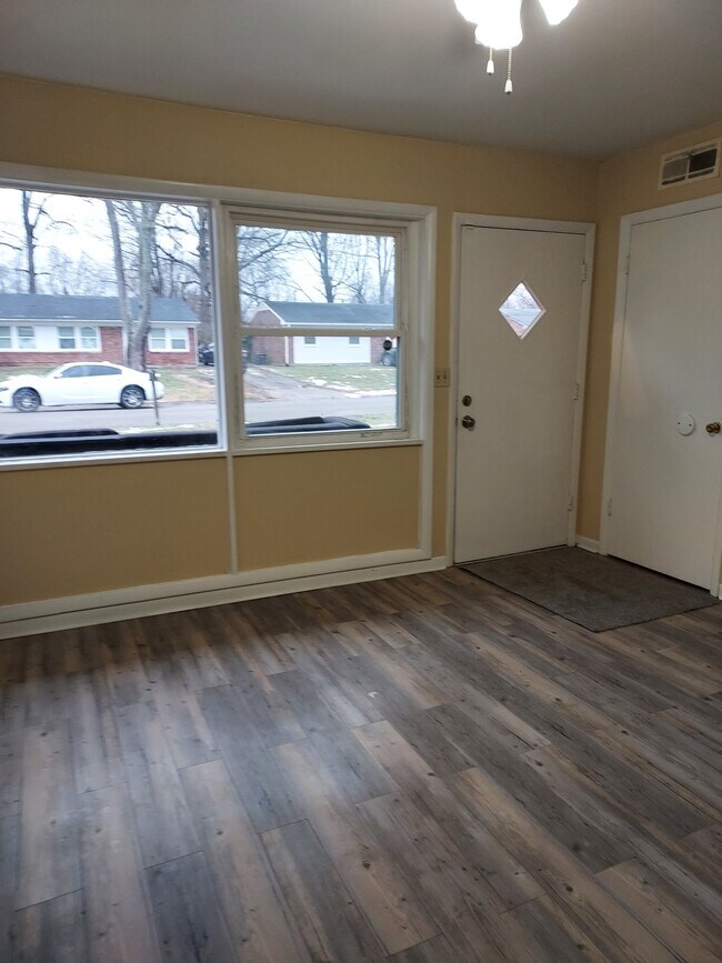 Sala de estar - 5500 Ripple Ln