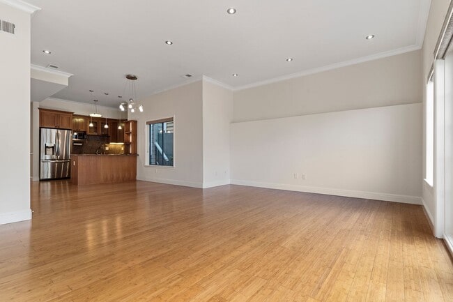 Foto del edificio - 2 Bed, 2 Bath, 2 Car Parking - Stunning Co...