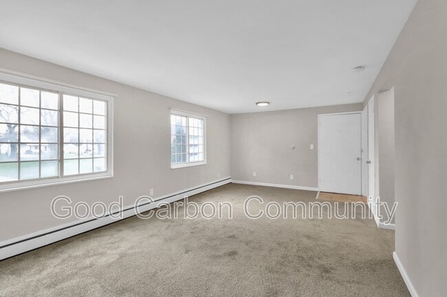 Building Photo - 313 Beattie Ave