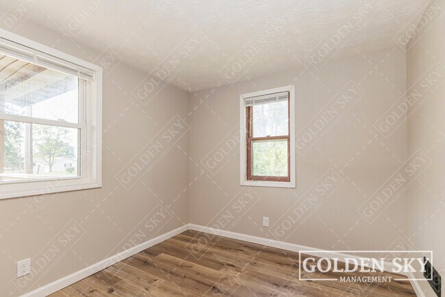 Foto del edificio - 306 N Mulberry St