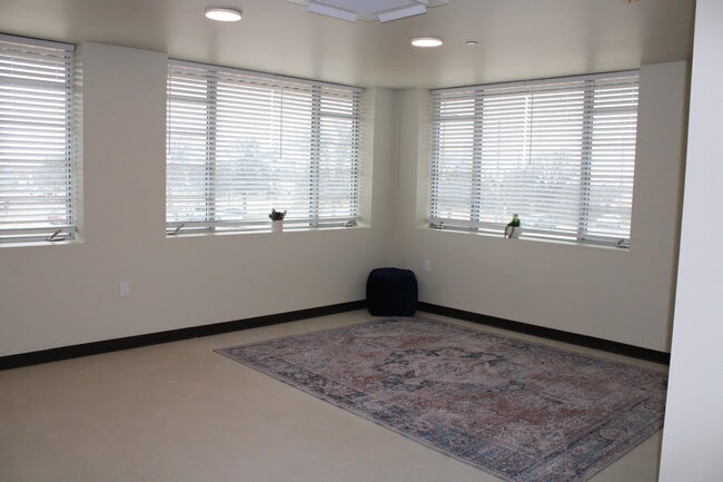 Building Photo - Commons at St Anthonys