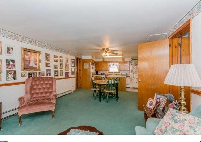 Interior Photo - 133 E Leaming Ave