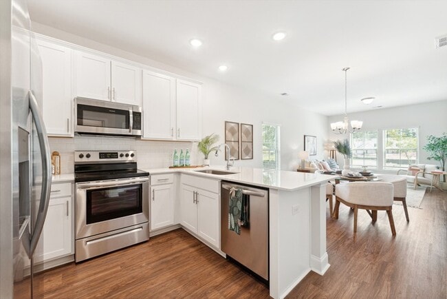 Building Photo - 142 Pinewind Way- Magnolia