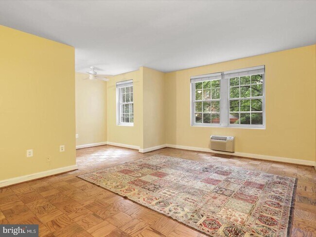 Foto del edificio - 3051 Idaho Ave NW