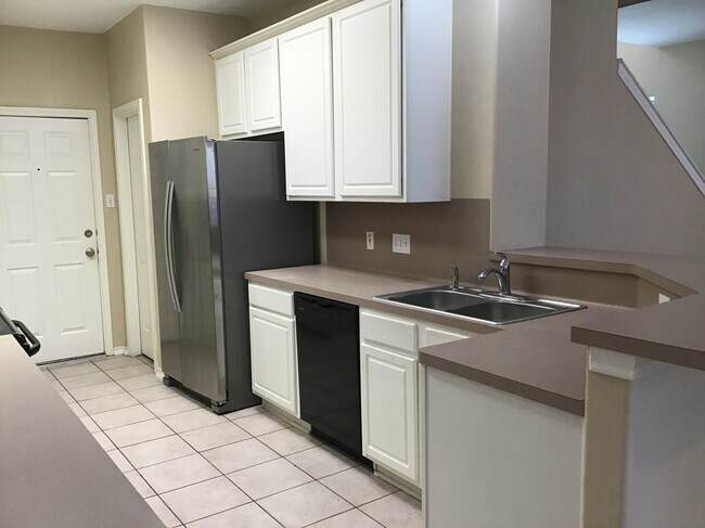 Foto del edificio - 16650 Beckland Ln