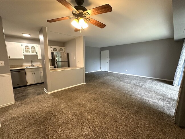 Foto del edificio - Second Floor Condo in Reisterstown