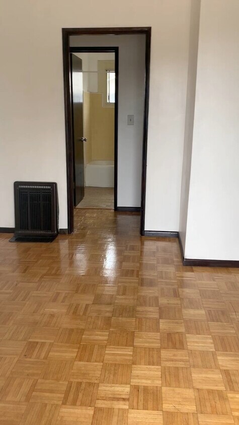 Foto del edificio - 5818 Repetto Ave