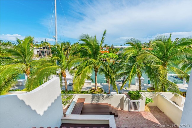 Foto del edificio - 1415 Sunset Harbour Dr