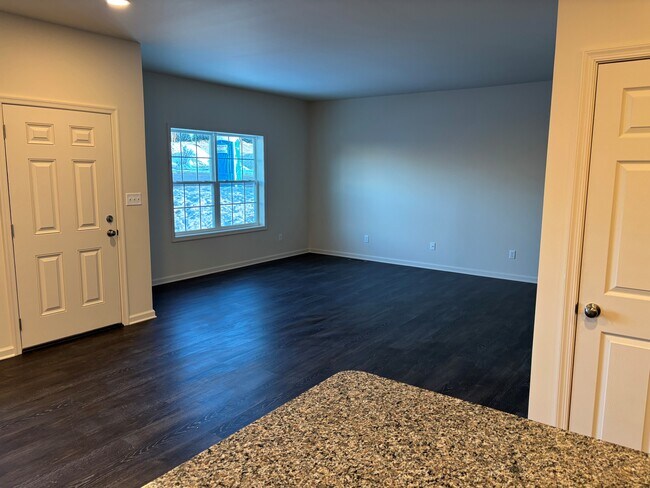 Foto del edificio - 2737 Blue Field Dr