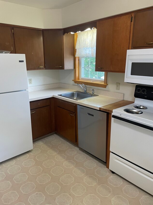 Foto principal - 420 E Walnut St