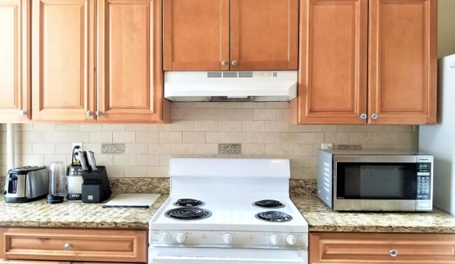 Building Photo - 18 Euston St