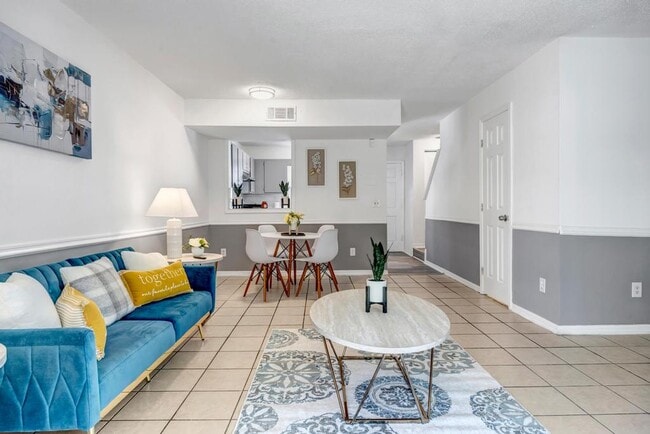 Foto del edificio - 111 E 1st St