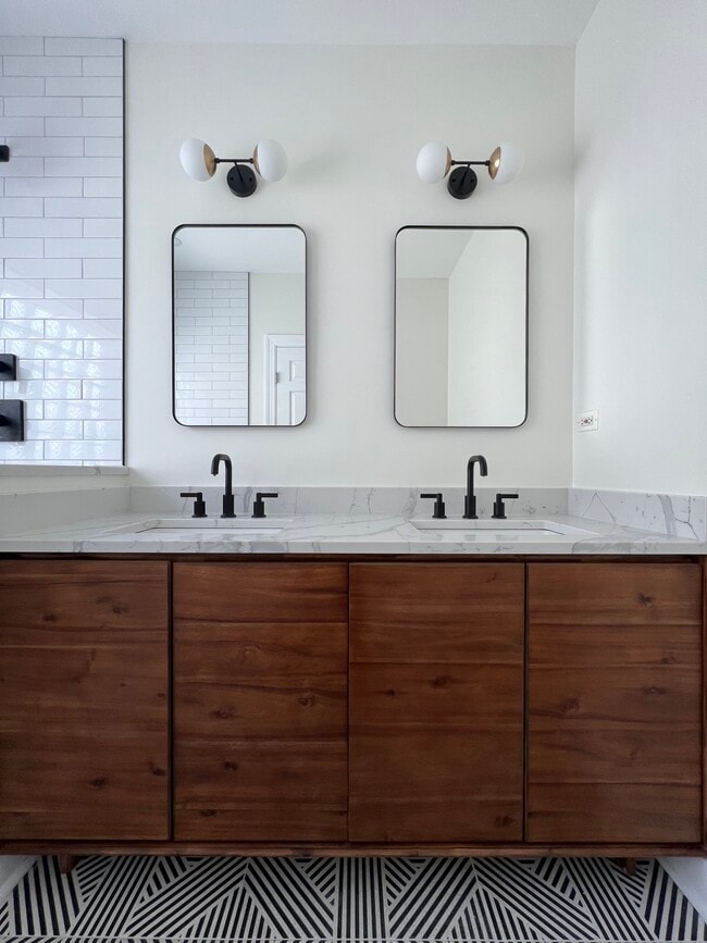 Master Bathroom Vanity - 3432 N Ashland Ave