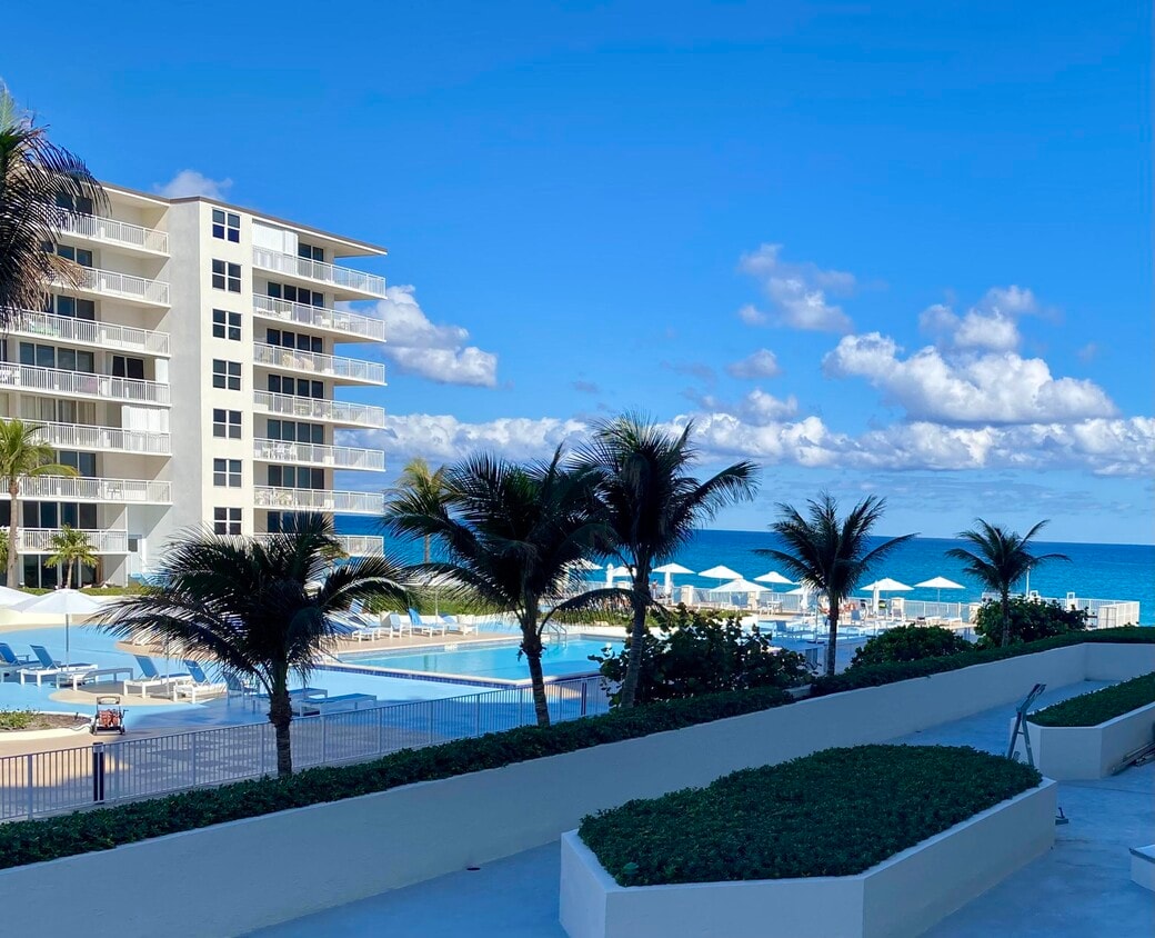 Primary Photo - 3560 S Ocean Blvd