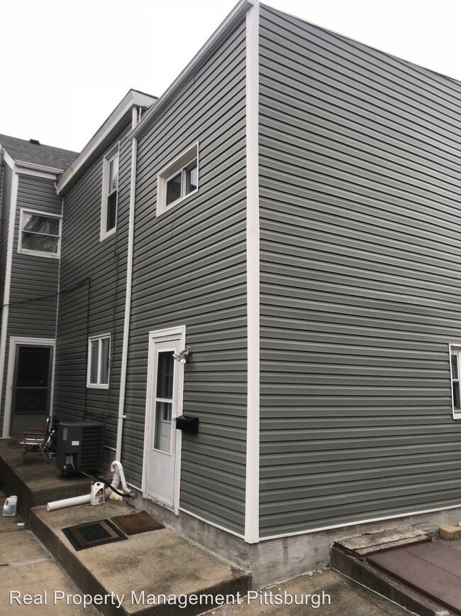 Building Photo - 4554 Friendship Ave