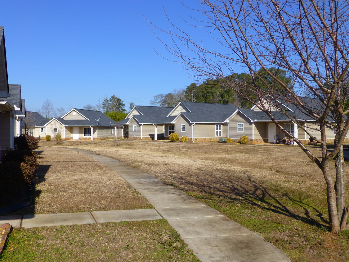 Foto principal - Wisteria Landing at Emory Point