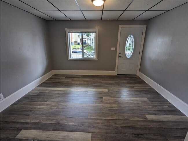Building Photo - 315 N Harding Ave