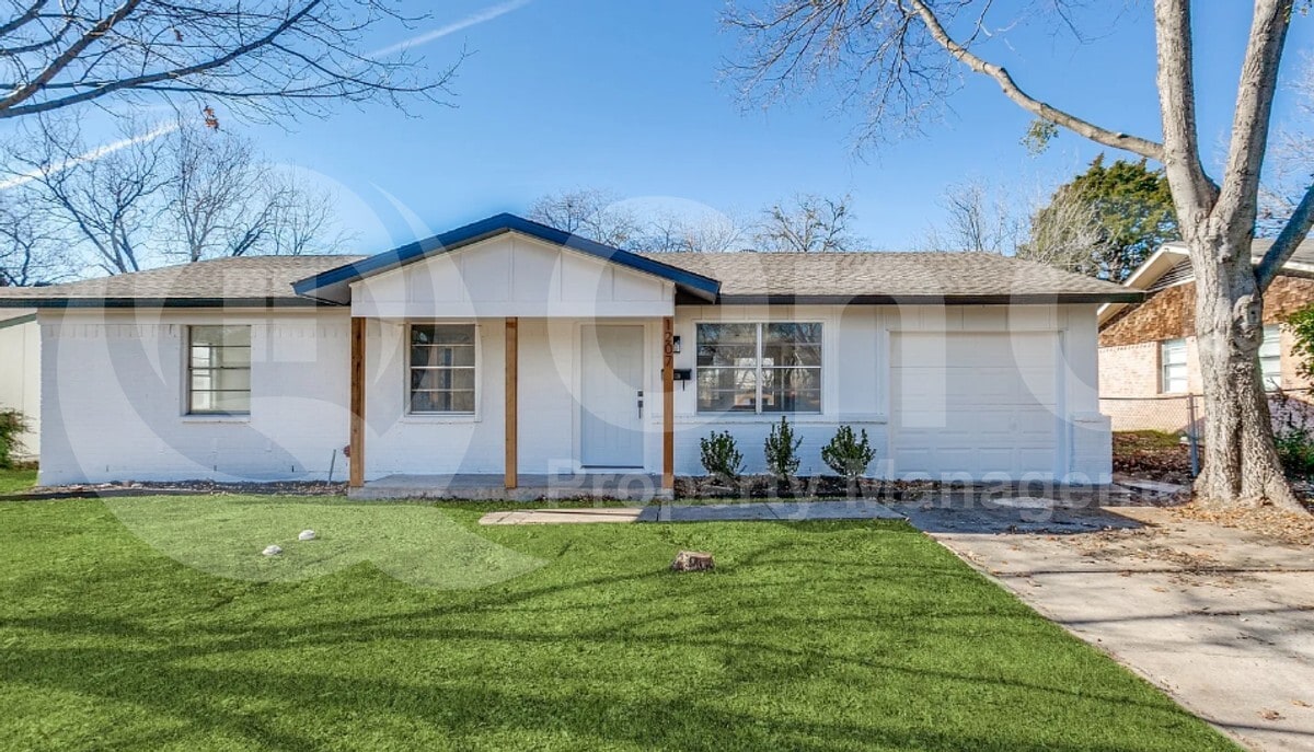 Photo - 1207 Crestridge Drive