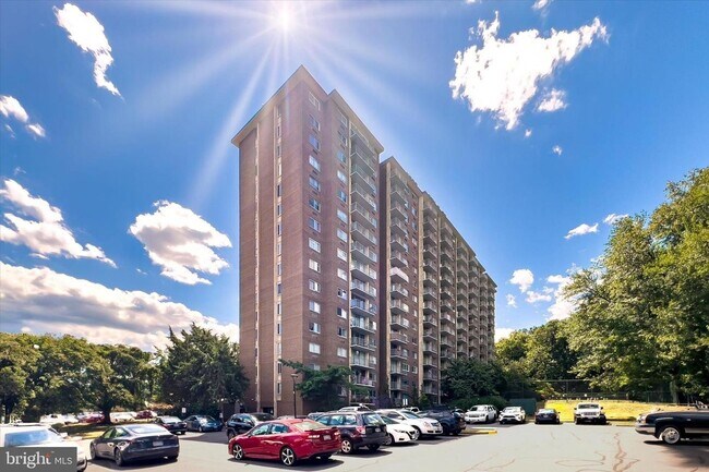 Foto del edificio - Commuter's dream, modern living
