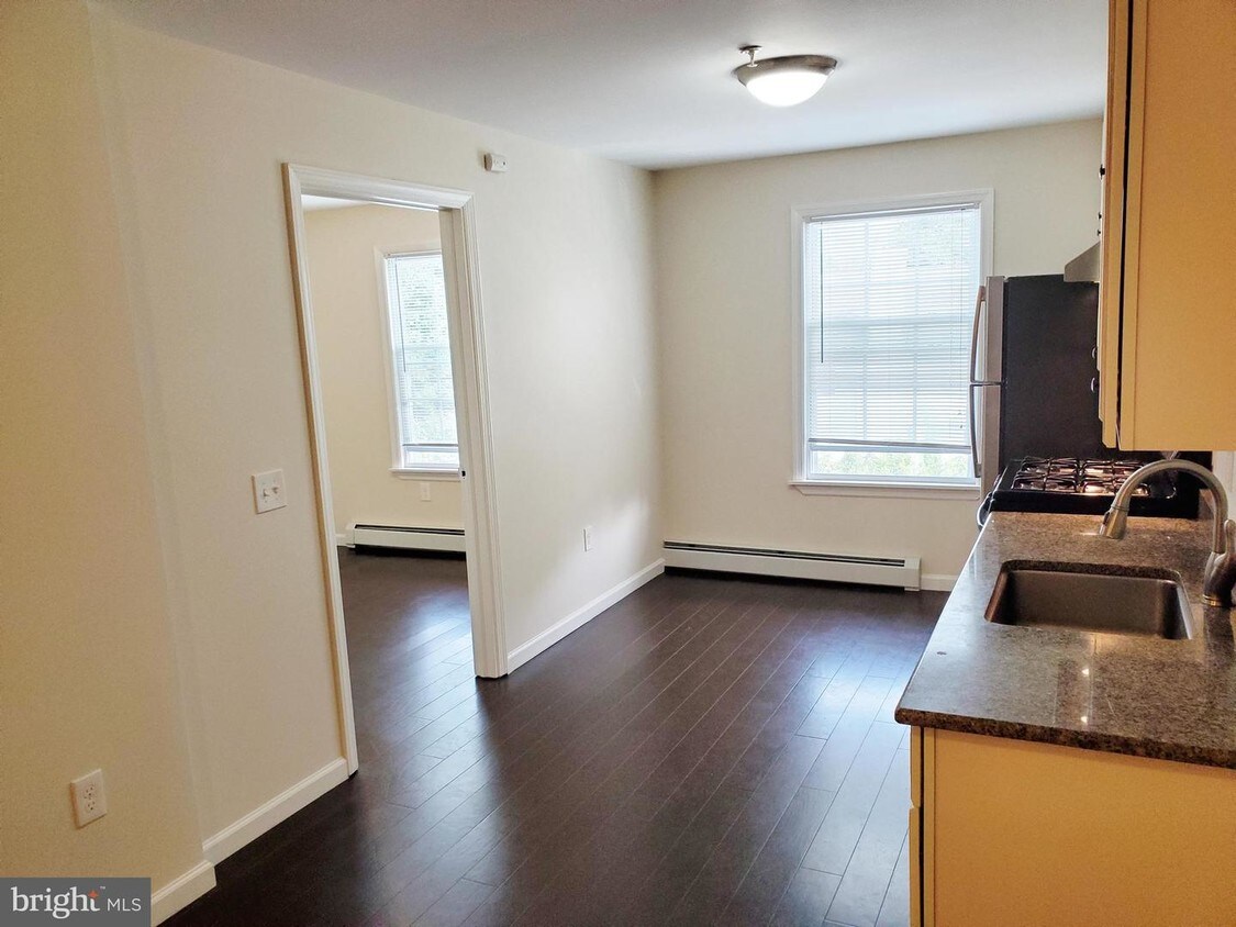 Foto principal - 345 Nassau St