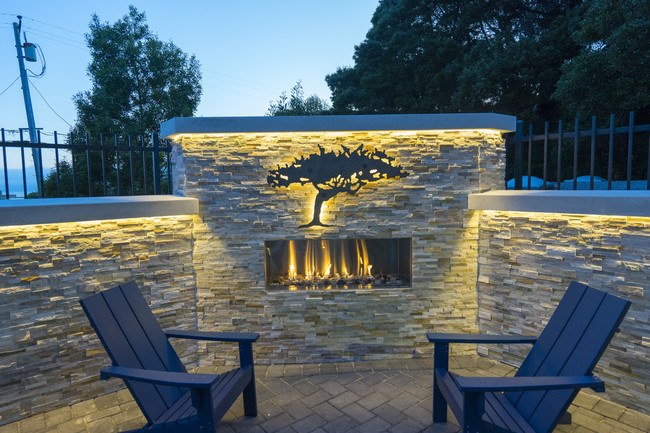 16 chimenea iluminado - Mavericks Apartments