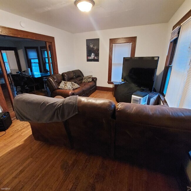 Building Photo - 1 br, 1 bath House - 916 Ackerman Avenue R...