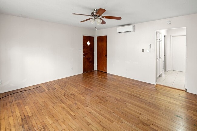 Foto del edificio - Duplex in Grove Park