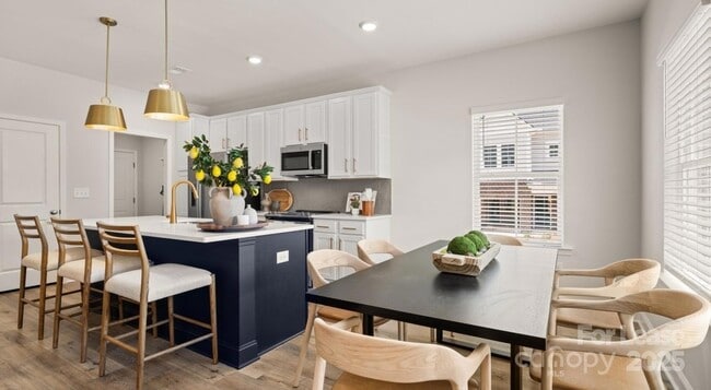 Foto del edificio - 1748 Marglyn Dr