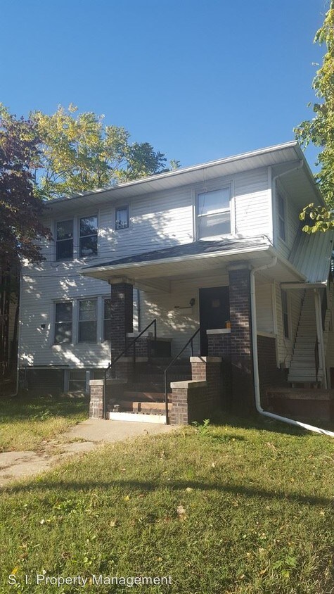 Primary Photo - 608 W Main St