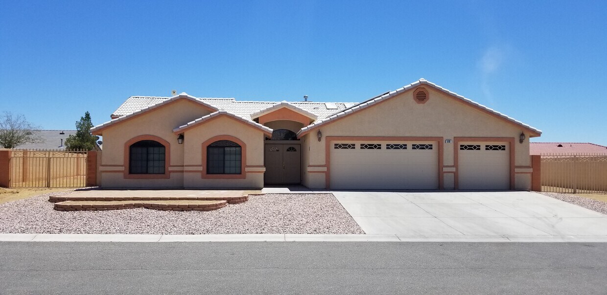 619 Courtney Ln, Pahrump, NV 89060 House for Rent in Pahrump, NV