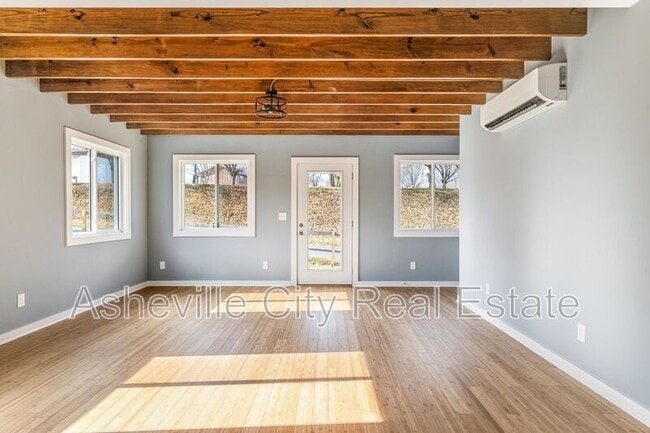 Foto del edificio - 12 New St