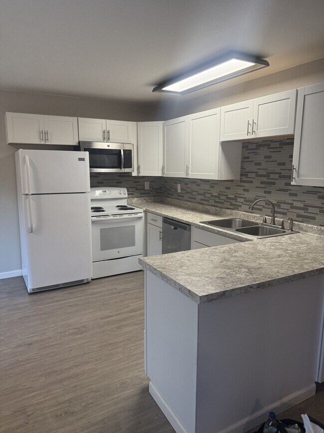 Foto del edificio - 629 E 8th Ave