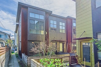 Building Photo - 6706 Corson Ave S