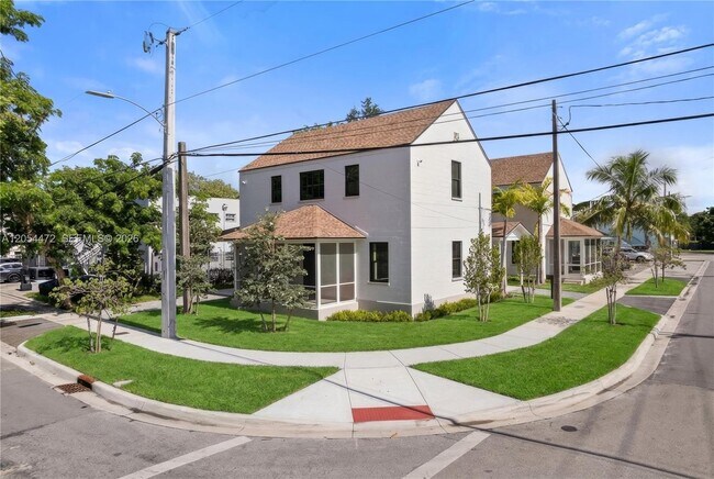Building Photo - 3603 Thomas Ave