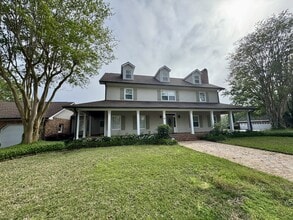 Building Photo - 2729 Channel Pl