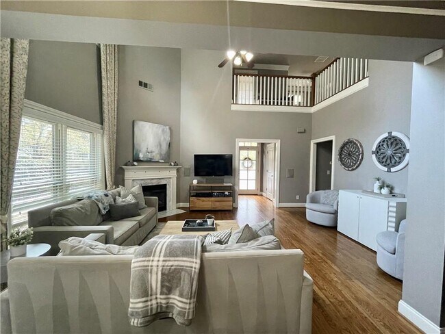 Foto del edificio - 1517 Gilstrap Ln NW