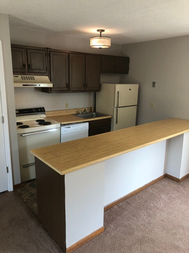 Foto del edificio - 1443 Fernwood Glendale Rd