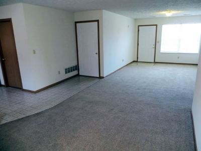 Building Photo - 2200 Tenbrink Dr