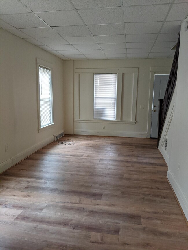 Building Photo - 86 Baycliff Dr