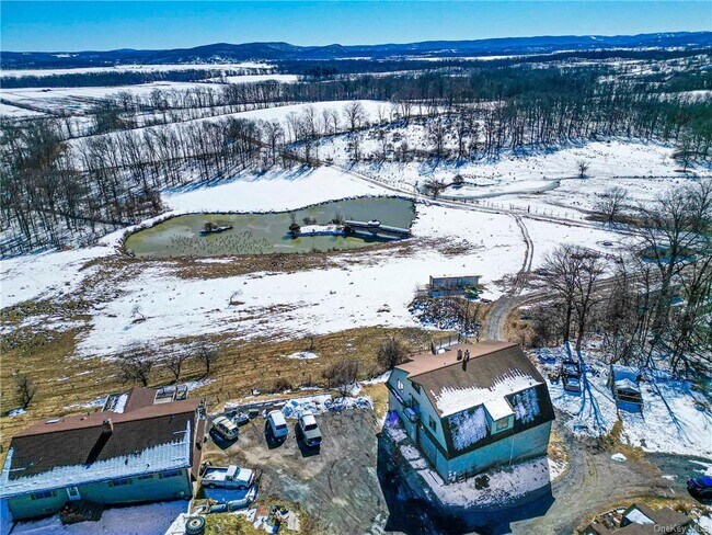 Building Photo - 16 Forino Ln