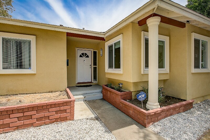 16249 Chatsworth St, Los Angeles, CA 91344 House Rental in Los