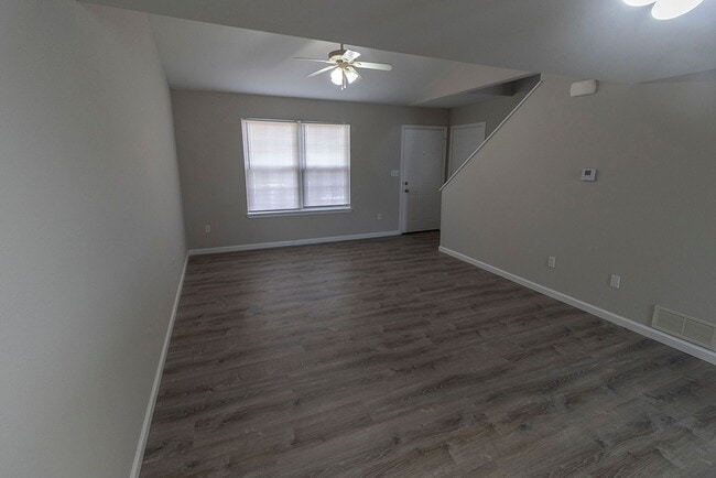 Foto del edificio - 5305-5307 Currituck Ln