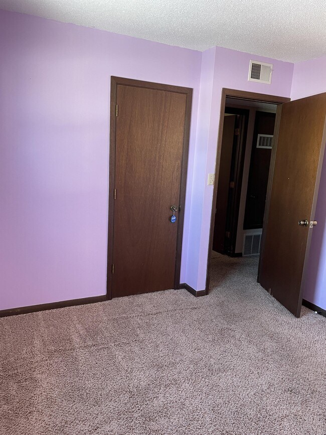 Foto del edificio - 1402 N Green St