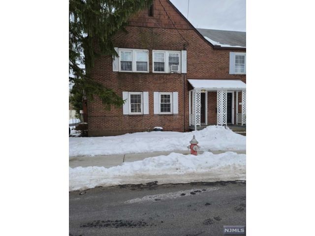 Primary Photo - 318 Plaza Rd