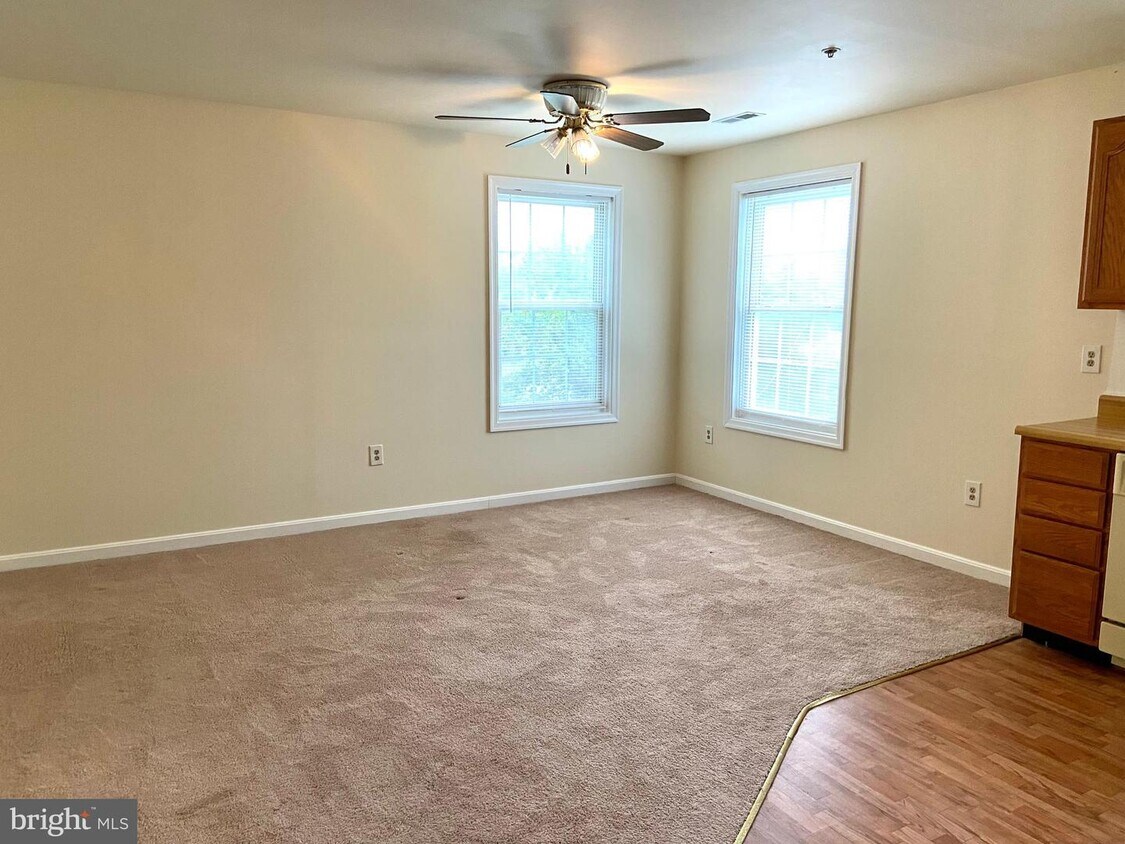 Foto principal - 2402 Manor Gate Terrace