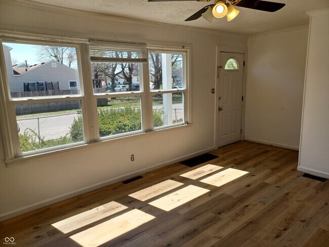 Foto del edificio - 670 Cleveland St