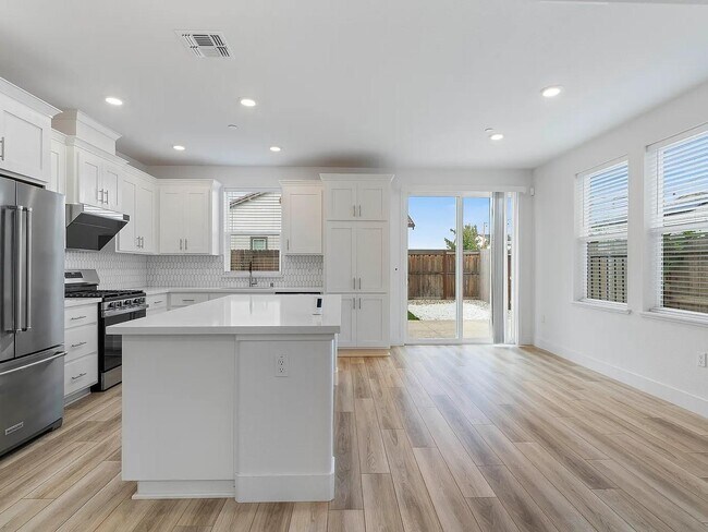 Foto del edificio - 8333 Kyler Rd